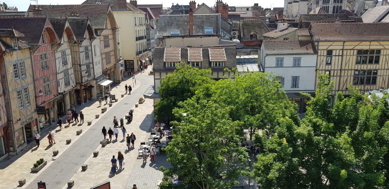 Au Coeur De Ville Troyes Exterior photo